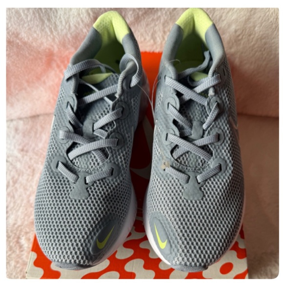 Nike RENEW RUN RUNNING SHOES SIZE 7 1/2 NEWT - Picture 11 of 16